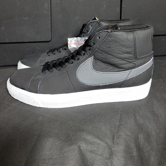 Nike Other - Nike SB Zoom Blazer Mid ISO Orange Label